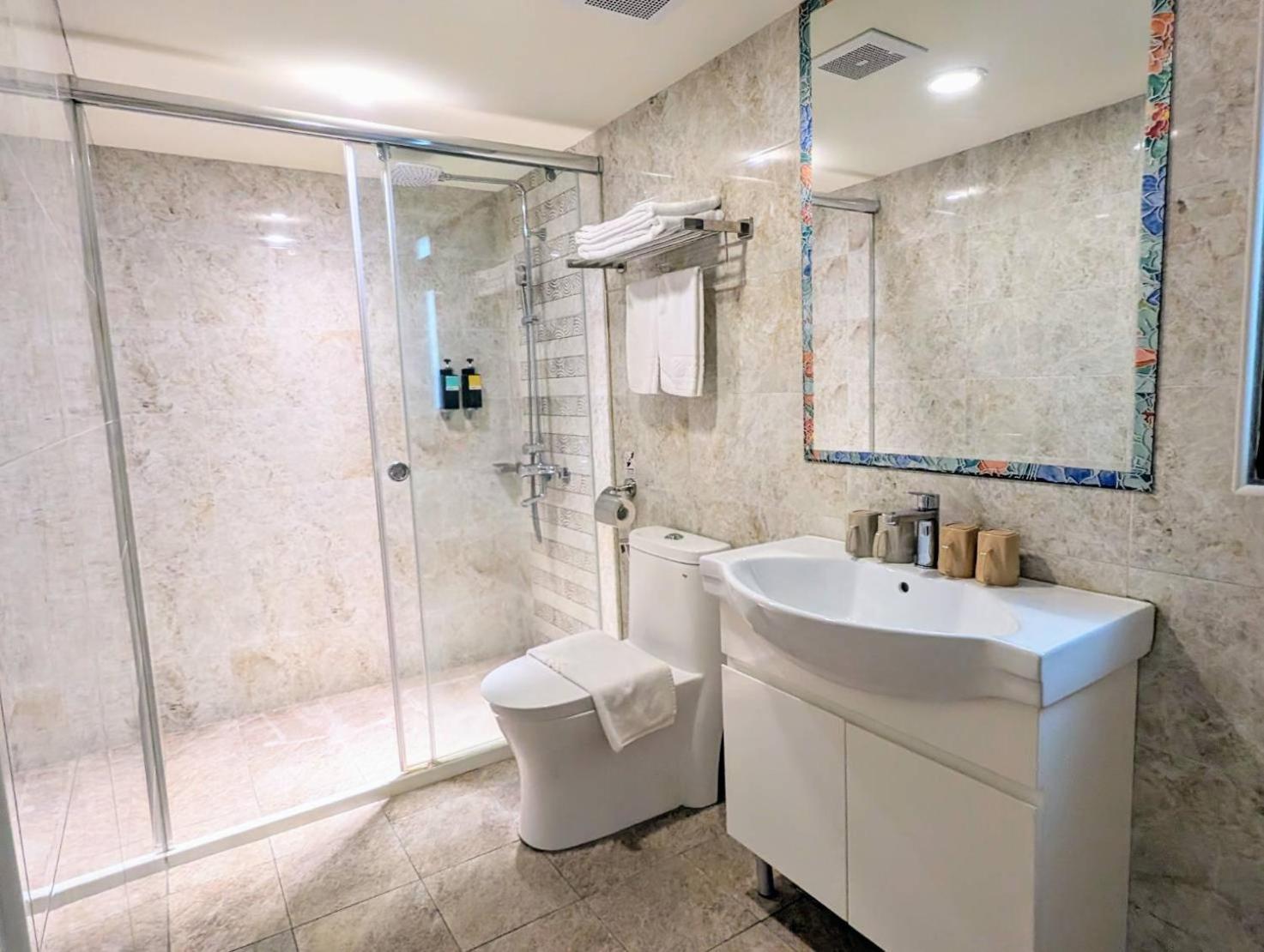 Macchi Hotel - Тайпей Екстериор снимка