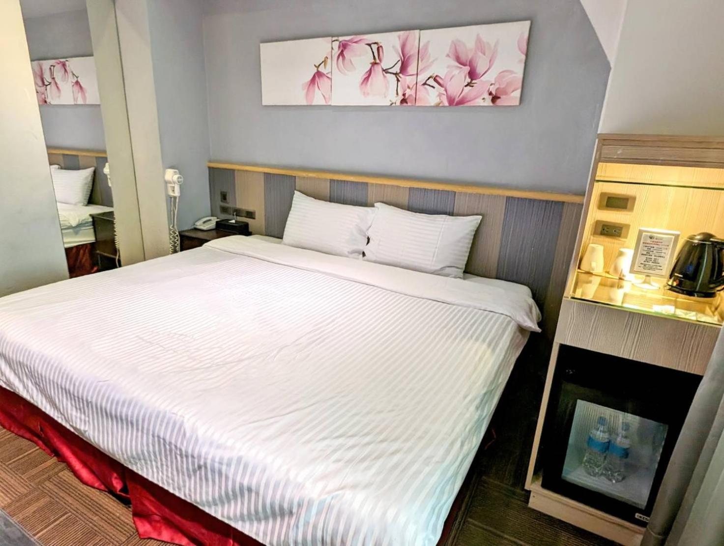 Macchi Hotel - Тайпей Екстериор снимка