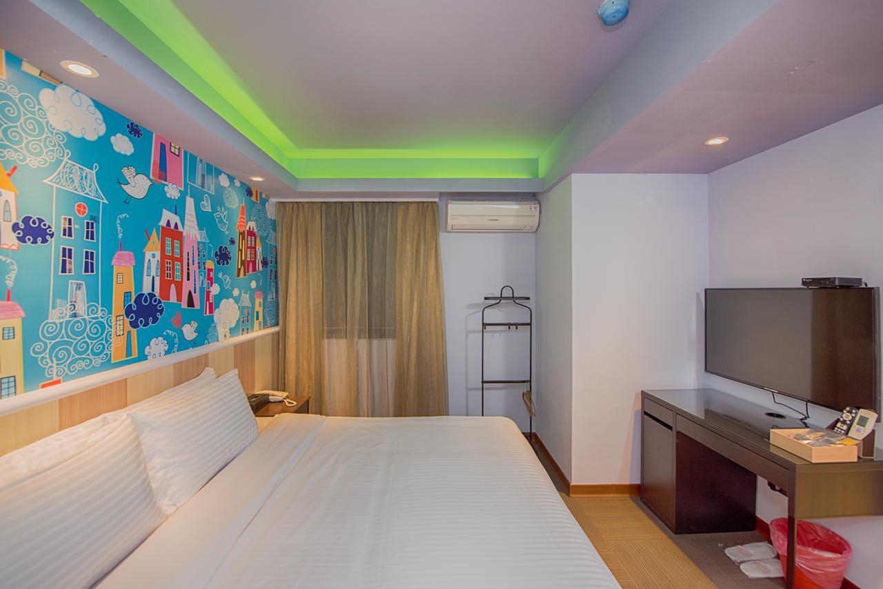 Macchi Hotel - Тайпей Екстериор снимка