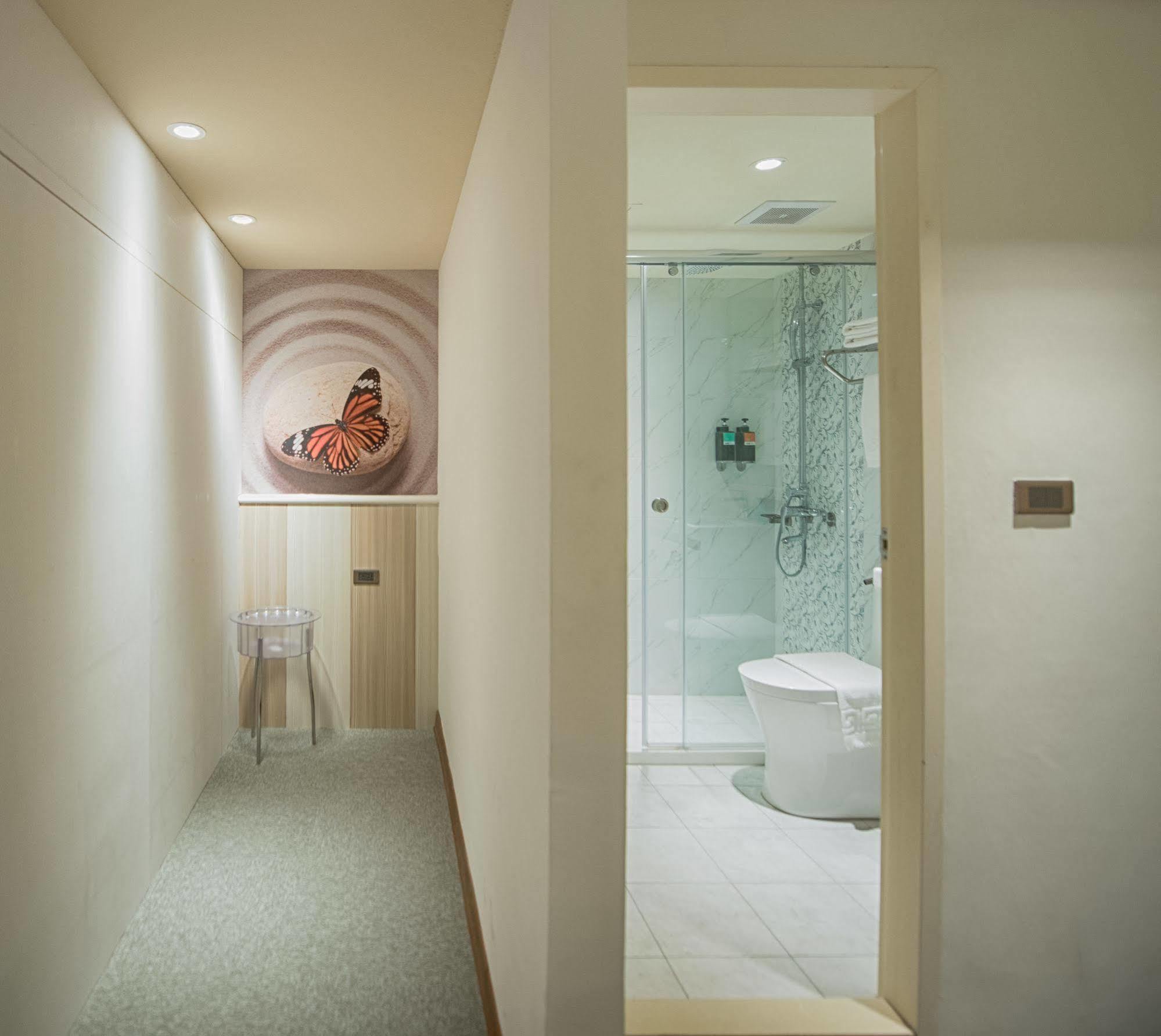 Macchi Hotel - Тайпей Екстериор снимка
